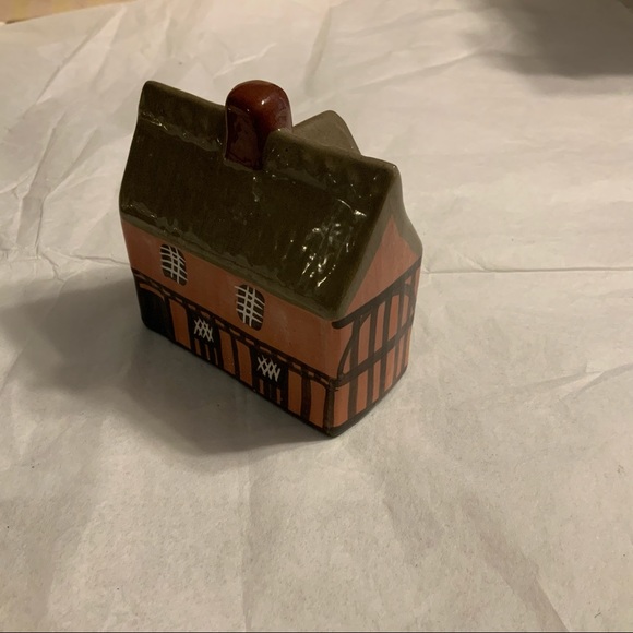 Ceramic handcrafted Tudor House Made in England - Picture 5 of 7